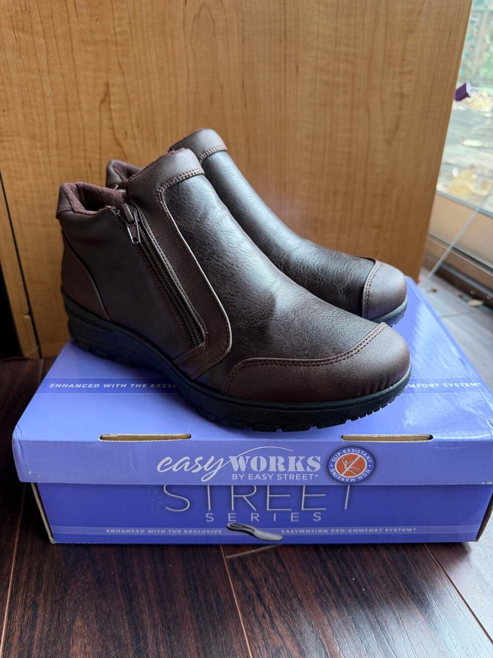 NIB Easy Works by Easy Street Jovi Brown Slip Resistant Booties Women's 9.5W